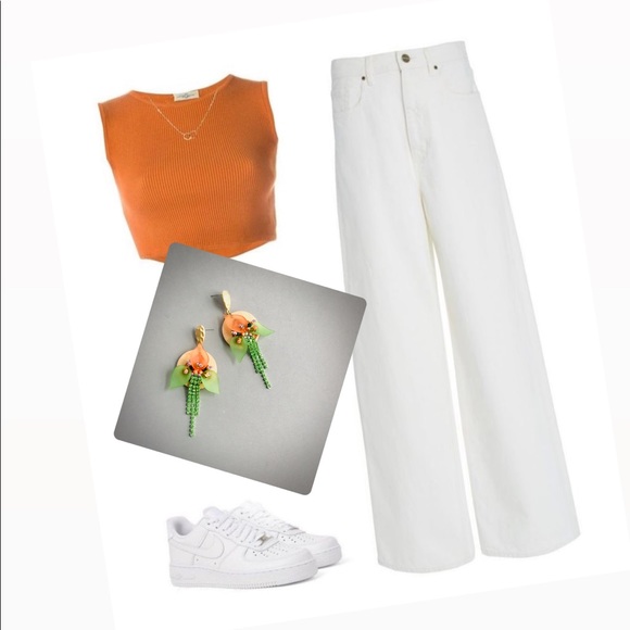 Earrings with a wood floral pendant - Picture 16 of 16